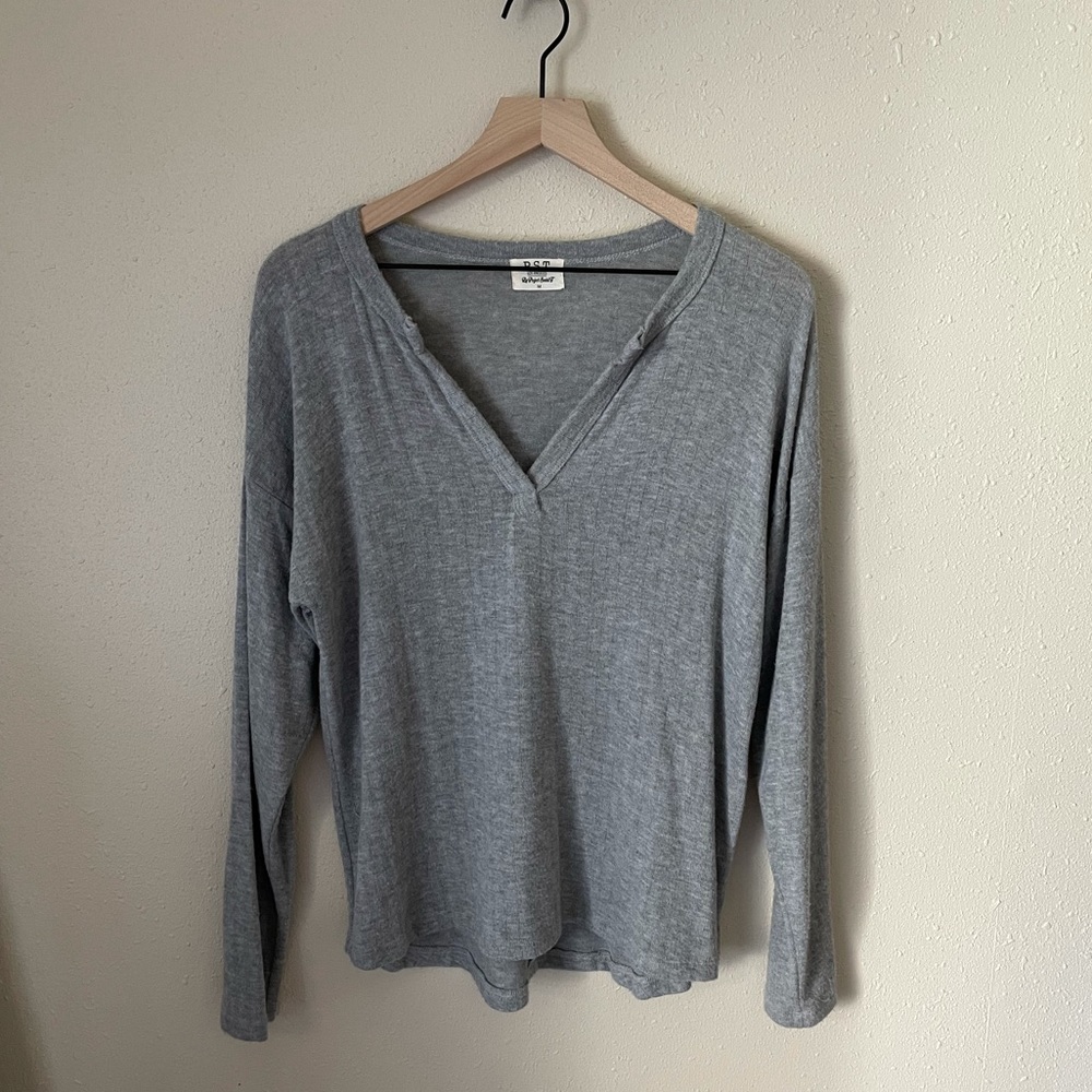 Grey long sleeve lounge v-neck